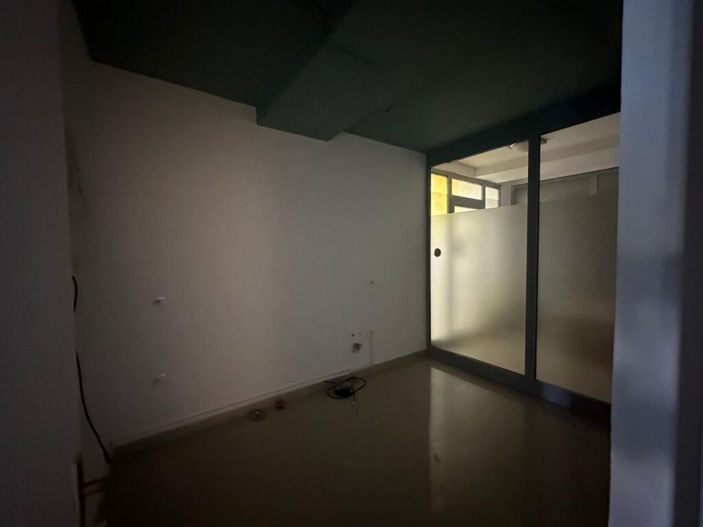 Ambient biznesi me qera në Pazari i Ri, Tiranë, 70 m². Foto 3 nga 3