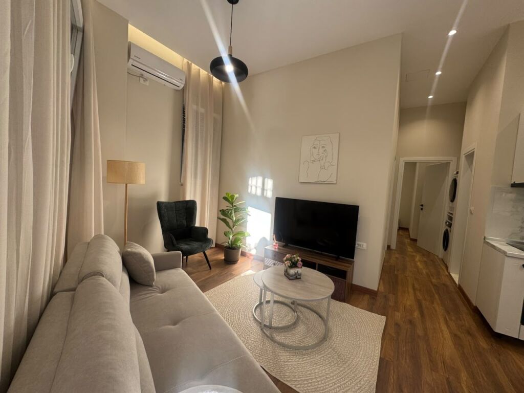 Appartamento 2+1 in affitto a Qyteti Studenti, Tirana, 75 m². Foto 1 di 3