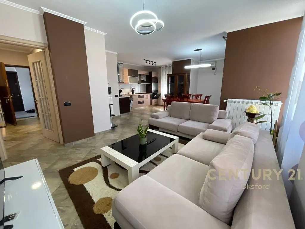 Appartamento 2+1 in affitto a Rruga Petro Nini Luarasi, Tirana, 83 m². Foto 1 di 8