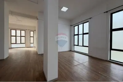 Office for rent in Profarma, Tirana, 220 m². Photo 1 of 4