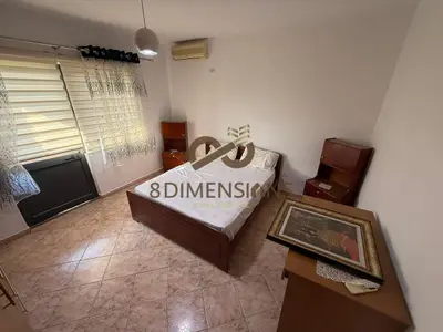 Vilë me qera në Kombinat, Tiranë, 230 m². Foto 7 nga 11