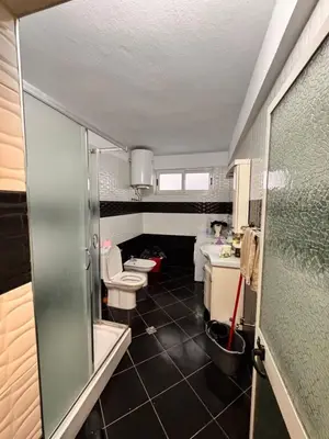 Appartamento 2+1 in affitto a Plazhi Rrota e Kuqe, Durazzo, 150 m². Foto 5 di 8