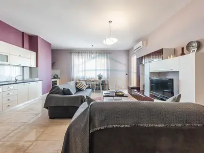 Apartment 2+1 for rent in Bulevardi Dyrrah, Durrës, 114 m². Photo 3 of 8