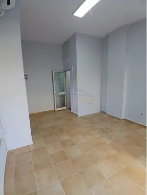 Locale commerciale in affitto a Rruga Fortuzi, Tirana, 24 m². Foto 3 di 4