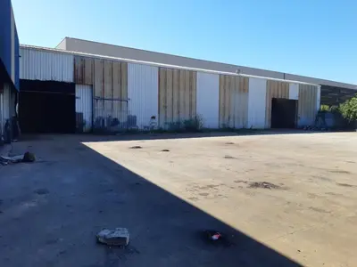 Magazinë me qera në Vore, Vorë, 1 200 m². Foto 3 nga 5