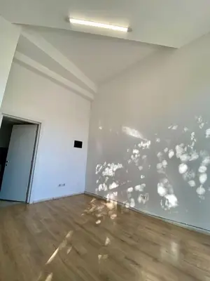 Dyqan me qera në Astir, Tiranë, 26 m². Foto 1 nga 4