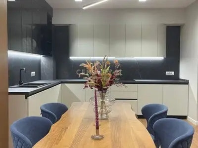 Appartamento 2+1 in affitto a Petro Nini Luarasi, Tirana, 120 m². Foto 8 di 11