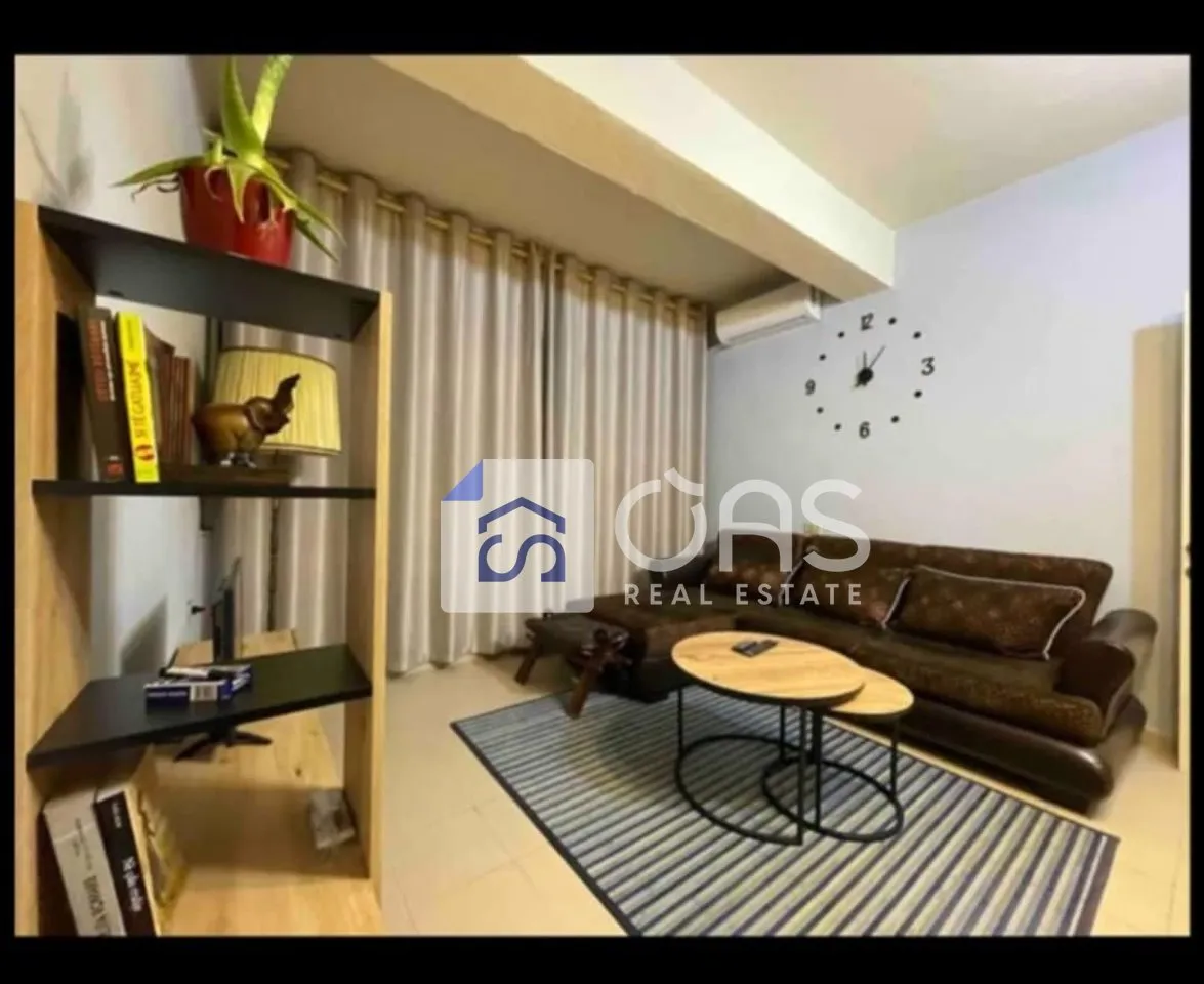 Apartment 1+1 for rent in Rruga Fortuzi, Tirana, 86 m². Photo 1 of 6
