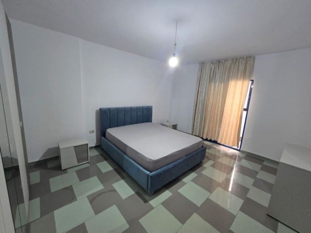 Apartament 1+1 me qera në Rruga e Elbasanit, Tiranë, 70 m². Foto 3 nga 3