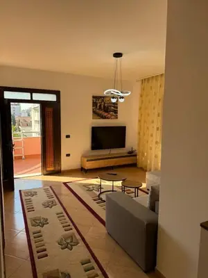 Villa 3+1 in affitto a Rruga Besa, Tirana, 120 m². Foto 3 di 10