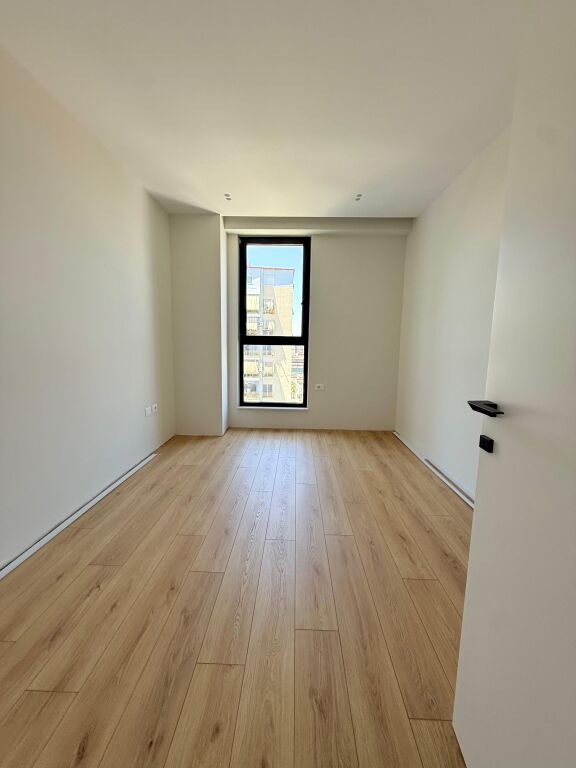 Apartament 2+1 me qera në Jordan Misja, Tiranë, 105 m². Foto 3 nga 3