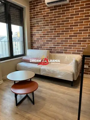 Apartament 1+1 me qera në Karl Gega, Tiranë, 57 m². Foto 1 nga 10