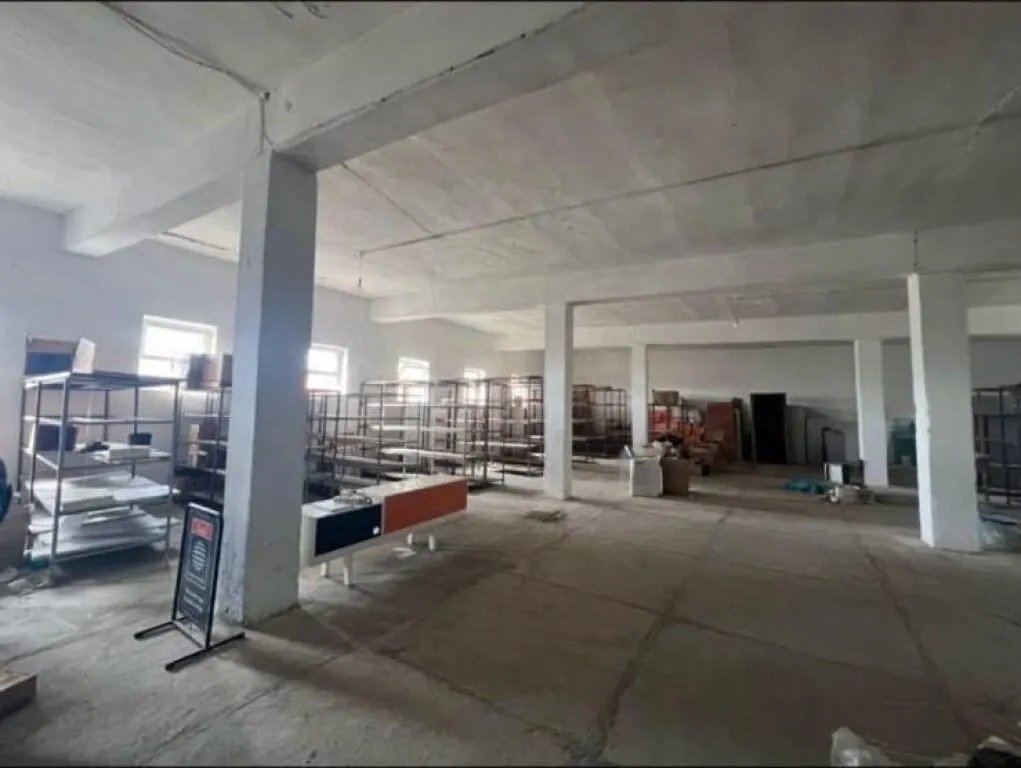 Warehouse for rent in Tufinë, Tirana, 828 m². Photo 1 of 3