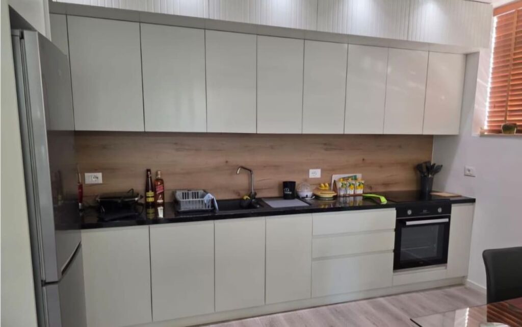 Apartment 1+1 for rent in Rruga e Elbasanit, Tirana, 82 m². Photo 2 of 3