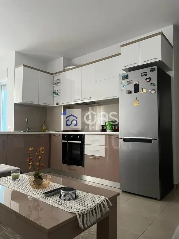 Appartamento 1+1 in affitto a 21 Dhjetori, Tirana, 68 m²