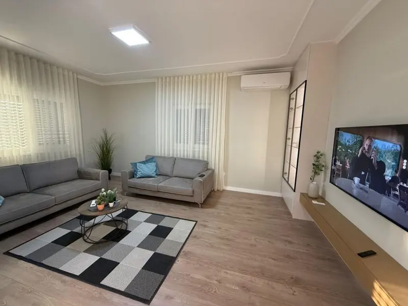 Apartament 2+1 me qera në Rruga Pjetër Budi, Tiranë, 100 m²