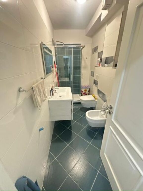 Apartment 2+1 for rent in 21 Dhjetori, Tirana, 101 m². Photo 3 of 3