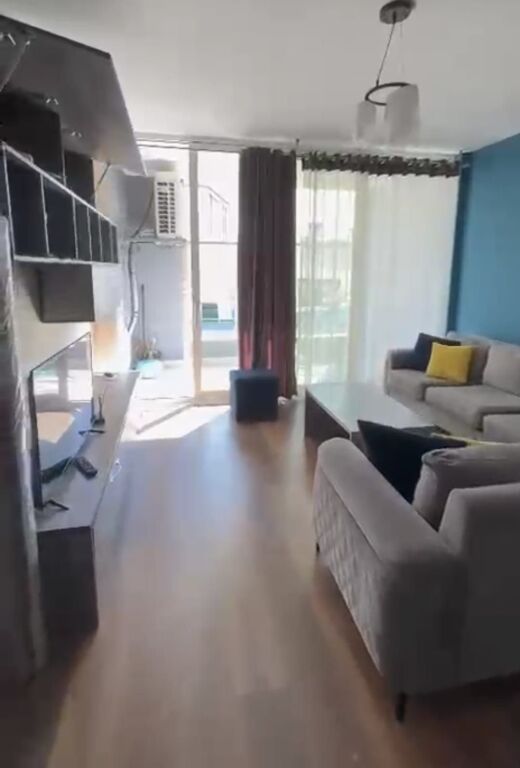 Apartament 2+1 me qera në Liqeni i Thatë, Tiranë, 105 m². Foto 2 nga 3