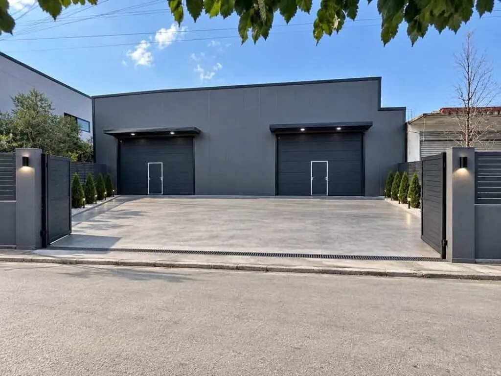 Warehouse for rent in Mëzez, Tirana, 300 m². Photo 1 of 1