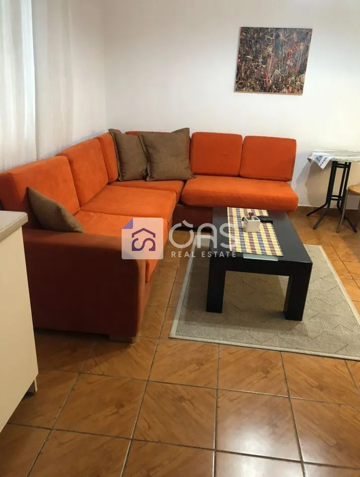 Appartamento 1+1 in affitto a Komuna e Parisit, Tirana, 60 m². Foto 1 di 3