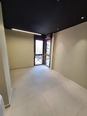 Zyrë me qera në Parlamenti, Tiranë, 150 m². Foto 6 nga 9