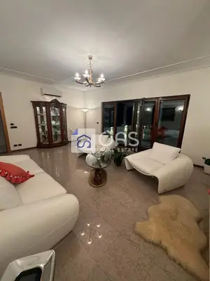 Appartamento 3+1 in affitto a Rruga e Elbasanit, Tirana, 202 m². Foto 2 di 12