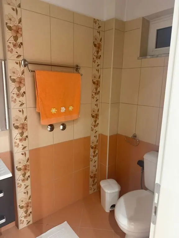 Appartamento 3+1 in affitto a Vilat Gjermane, Tirana, 110 m²