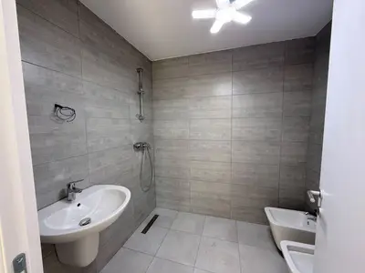 Apartment 2+1 for rent in Laprakë, Tirana, 118 m². Photo 2 of 3