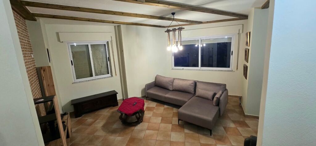 Shtëpi private 2+1 me qera në Selitë, Tiranë, 90 m². Foto 1 nga 3