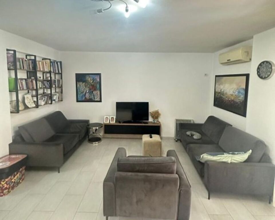 Apartament 2+1 me qera në 21 Dhjetori, Tiranë, 101 m²