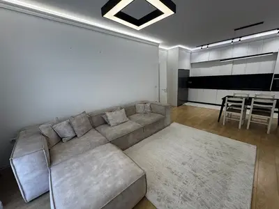 Apartament 3+1 me qera në Rruga e Kosovarëve, Tiranë, 150 m². Foto 2 nga 12