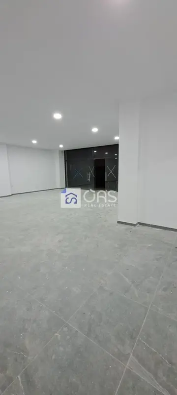 Dyqan me qera në Kamez, Kompleksi Mehillaj, Kamëz, 103 m²