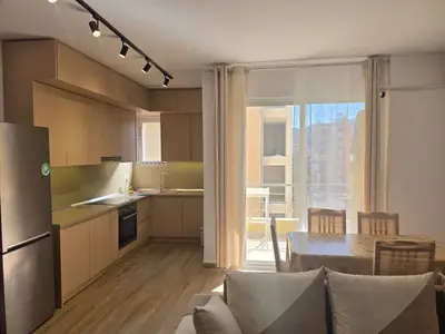 Appartamento in affitto a Lungomare, Valona, 100 m². Foto 8 di 9