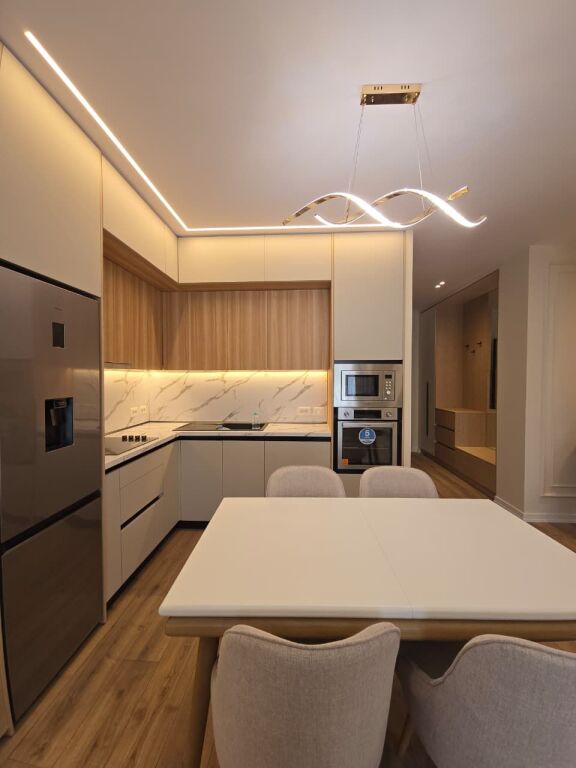 Apartment 2+1 for rent in Zogu i Zi, Tirana, 120 m². Photo 2 of 3