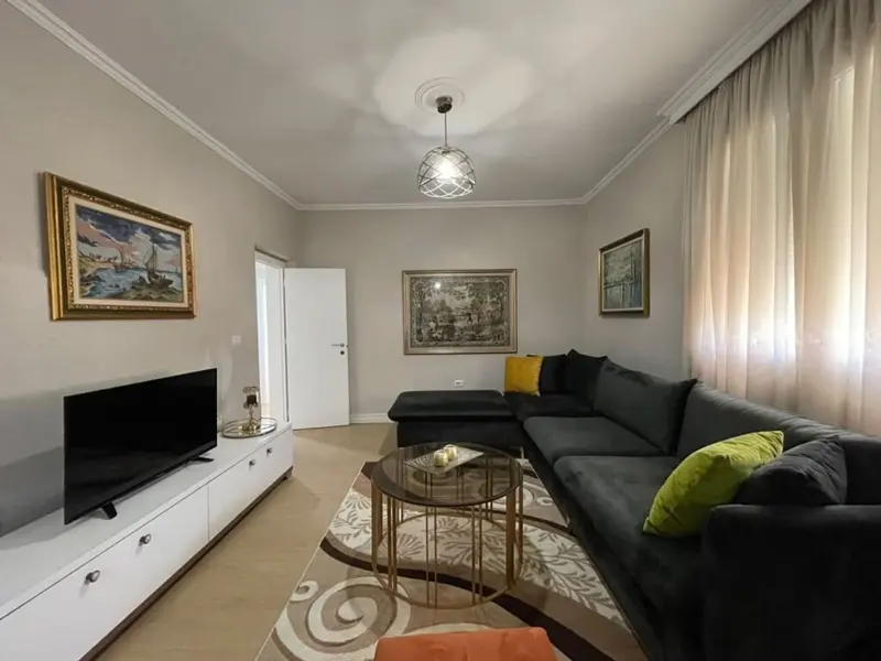 Apartment 2+1 for rent in Bulevardi Zogu I, Tirana, 123 m²