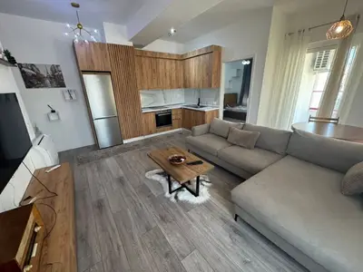 Apartment 2+1 for rent in Rruga Kongresi i Manastirit, Tirana, 86 m². Photo 2 of 3