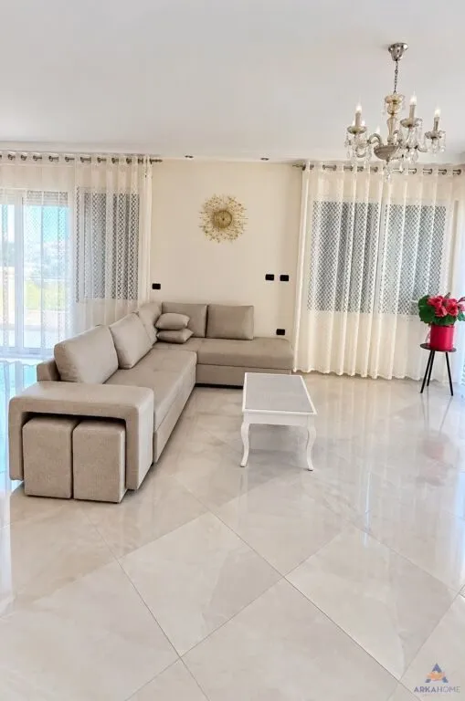 Apartment 3+1 for rent in Sauk i Vjetër, Tirana, 130 m². Photo 1 of 5