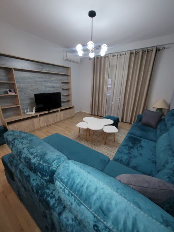 Appartamento 2+1 in affitto a Yzberisht, Tirana, 90 m²