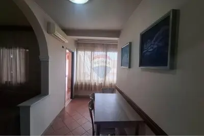 Apartament 2+1 me qera në Rruga Lef Sallata, Vlorë, 80 m². Foto 8 nga 12