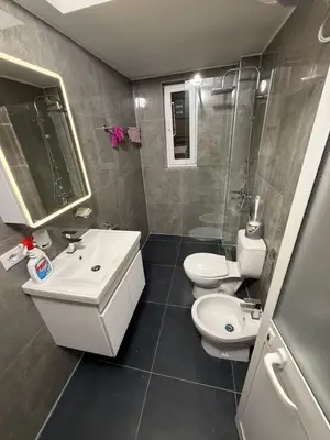 Office for rent in Kombinat, Tirana, 70 m². Photo 2 of 2