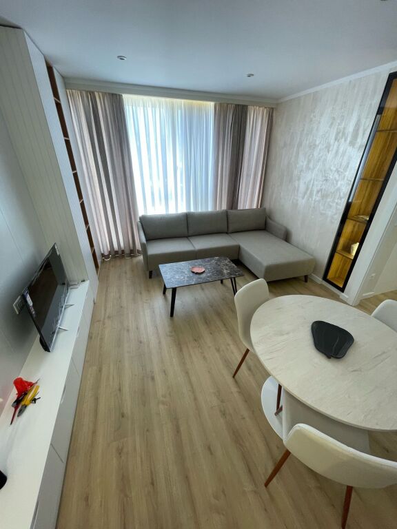 Apartament 1+1 me qera në Rruga Karl Gega, Tiranë, 65 m². Foto 1 nga 3
