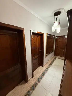Appartamento 2+1 in affitto a Xhamia e Tabakeve, Tirana, 88 m². Foto 6 di 9
