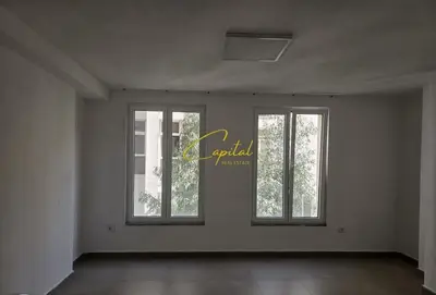 Zyrë me qera në Arena Kombëtare, Tiranë, 74 m². Foto 4 nga 6