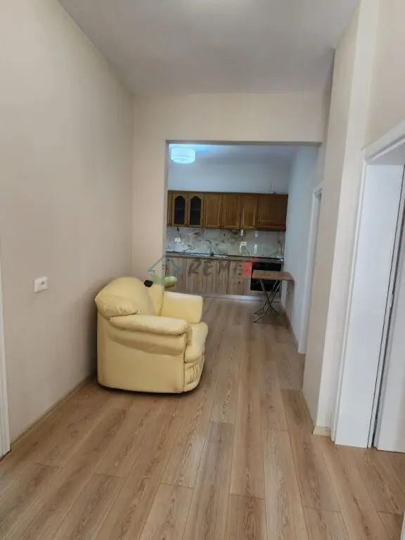 Vilë 2+1 me qera në Rruga Vellazerimi, Durrës, 100 m²