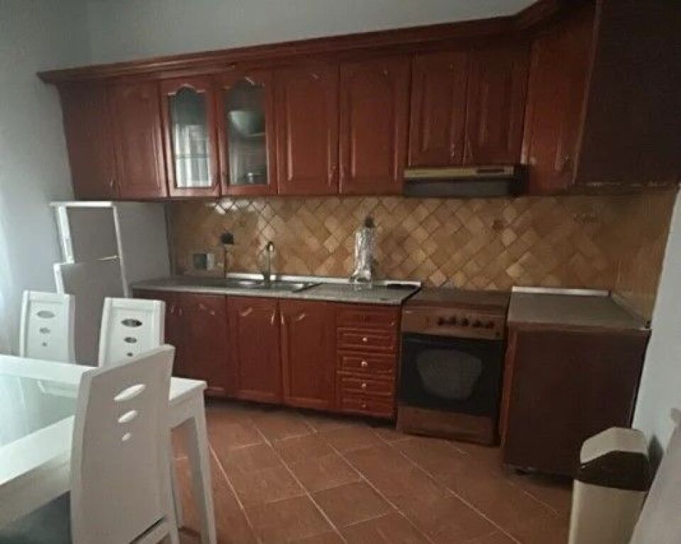 Apartament 3+1 me qera në Allias, Tiranë, 90 m². Foto 2 nga 3