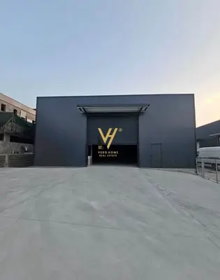 Warehouse for rent in Yrshek, Tirana, 182 m². Photo 1 of 5