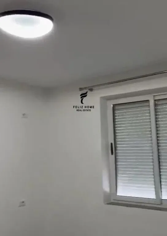 Ufficio in affitto a Kombinat, Tirana, 53 m². Foto 1 di 3