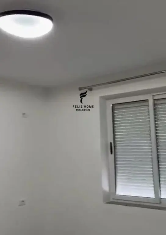 Office for rent in Kombinat, Tirana, 53 m²