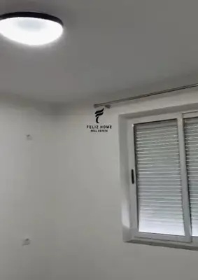 Ufficio in affitto a Kombinat, Tirana, 53 m². Foto 1 di 3