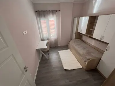 Apartament 2+1 me qera në Pizzeria LakeView, Tiranë, 105 m². Foto 5 nga 6